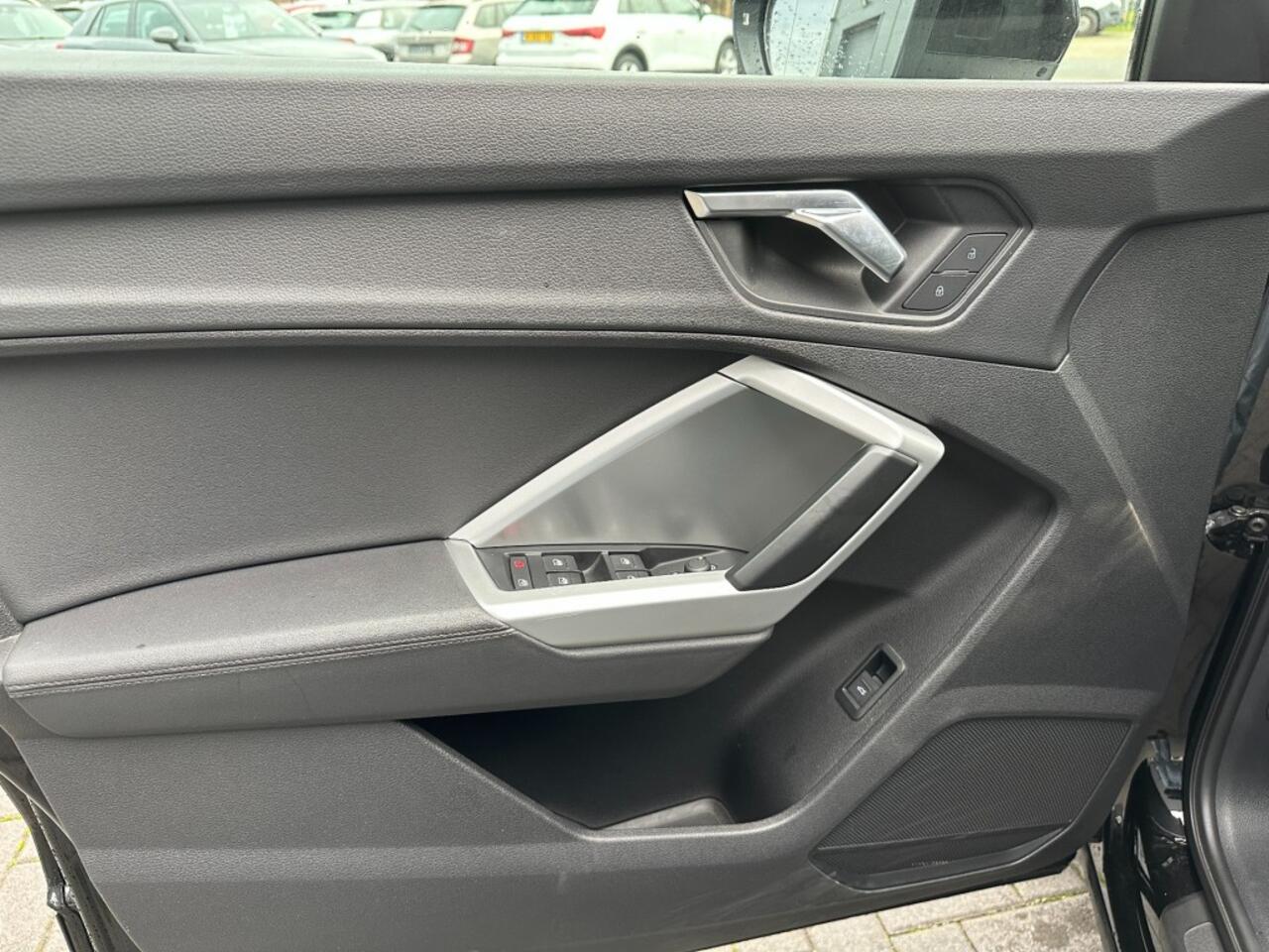 Audi Q3 35 TFSi Aut. Business Edition Navi. Leder stoelverw.