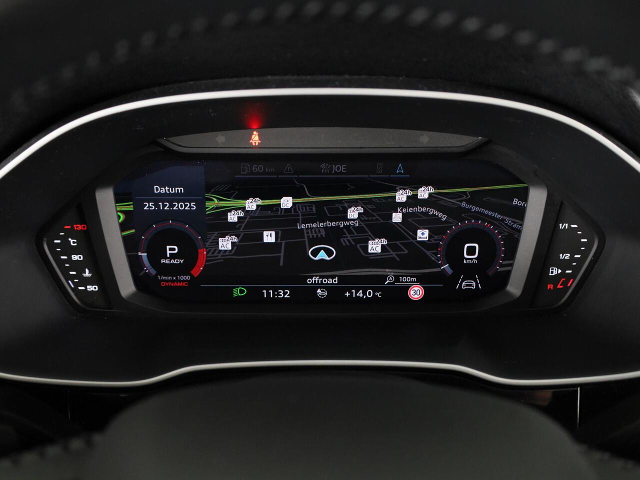 Audi Q3 Sportback 35 TFSI Pro Line S 150pk | Panoramadak | Adaptieve cruise controle | Verwarmbare voorstoelen | Parkeercamera