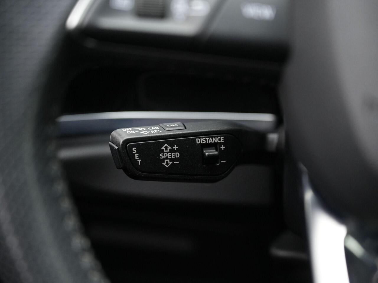 Audi Q3 Sportback 35 TFSI 150 pk S-tronic S Edition / S-Line | Panoramadak | Leder | Achteruitrijcamera | Stoelverwarming | Adaptive Cruise