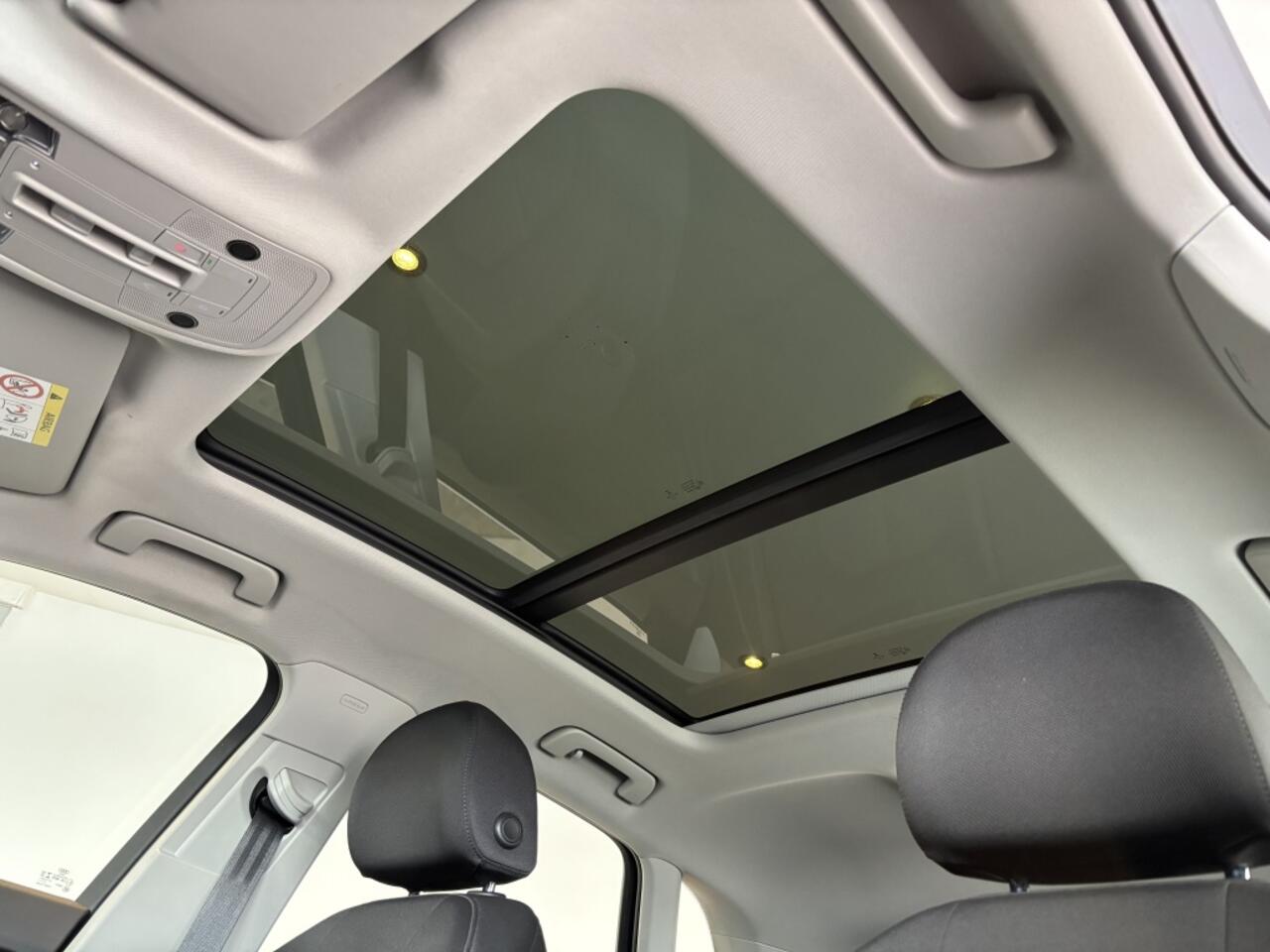 Audi Q3 35 TFSI Pro Line business, Panoramadak, Stoelverwarming