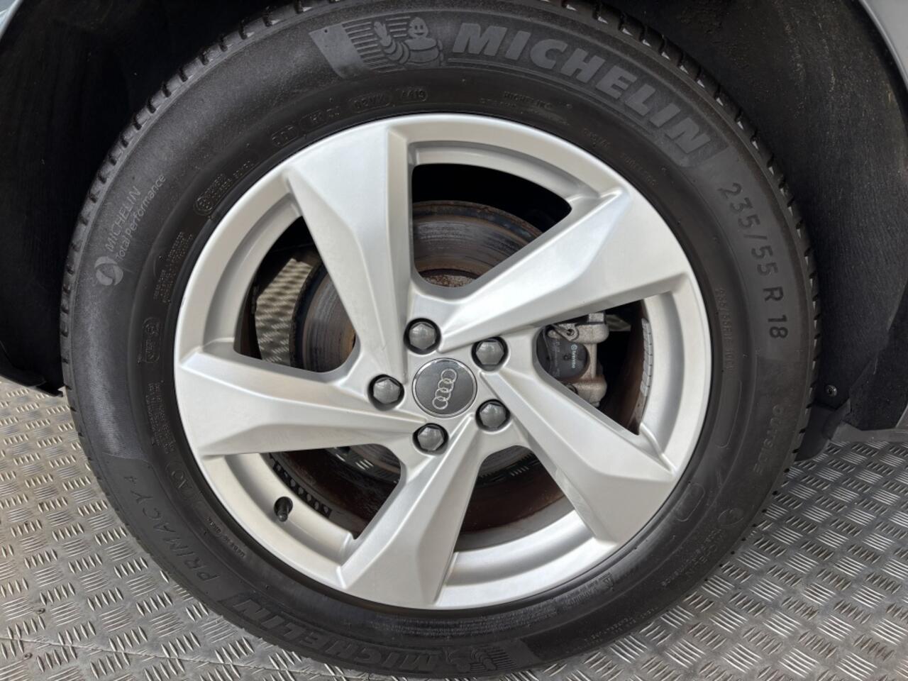 Audi Q3 35 TFSI Pro Line business, Panoramadak, Stoelverwarming