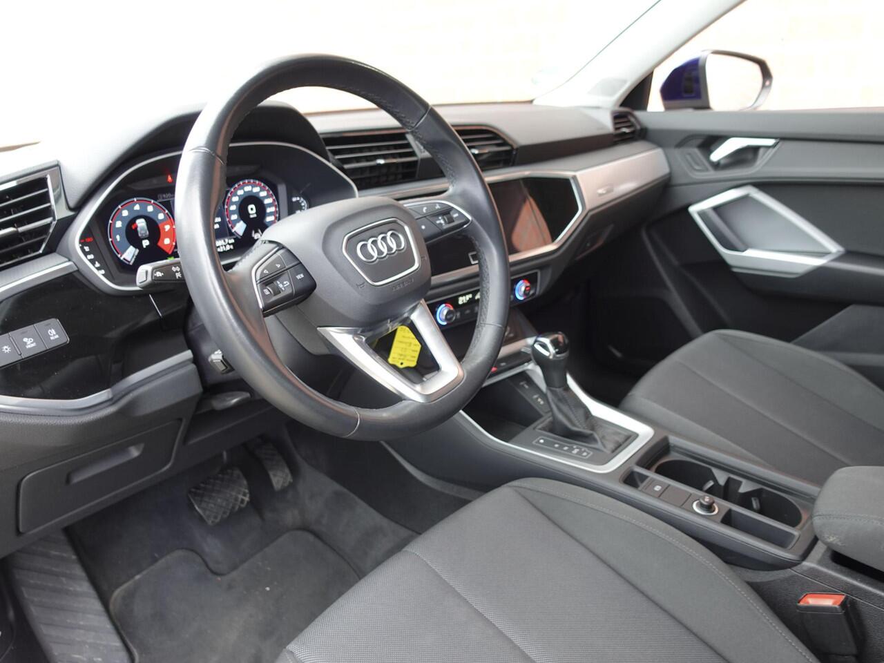 Audi Q3 35 TFSI 150pk S-Tronic Advanced Navigatie Climate Control Led DAB Cruise Control Adaptive Digitale Cockpit Parkeer sensoren Stoelverwarming