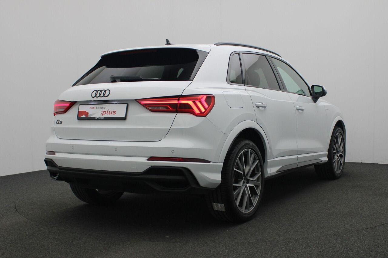 Audi Q3 45 TFSI e 245 pk S-tronic S edition / S-Line | Rondomzicht camera | Stoelverwarming | Navigatie | Adaptive Cruise | Keyless Entry