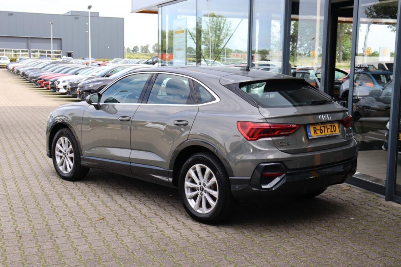 Audi Q3 35 TFSI 150 pk S-tronic 2x S line - panoramadak