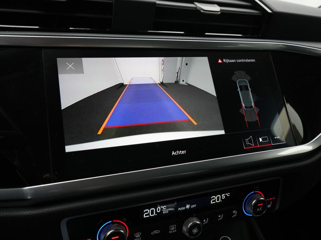 Audi Q3 Sportback 45 TFSI e 245 pk S-tronic S Edition | Panoramadak | Stoelverwarming | LED koplampen | Cruise Control | Sportstoelen | Park Assist | Side Assist | 20 inch