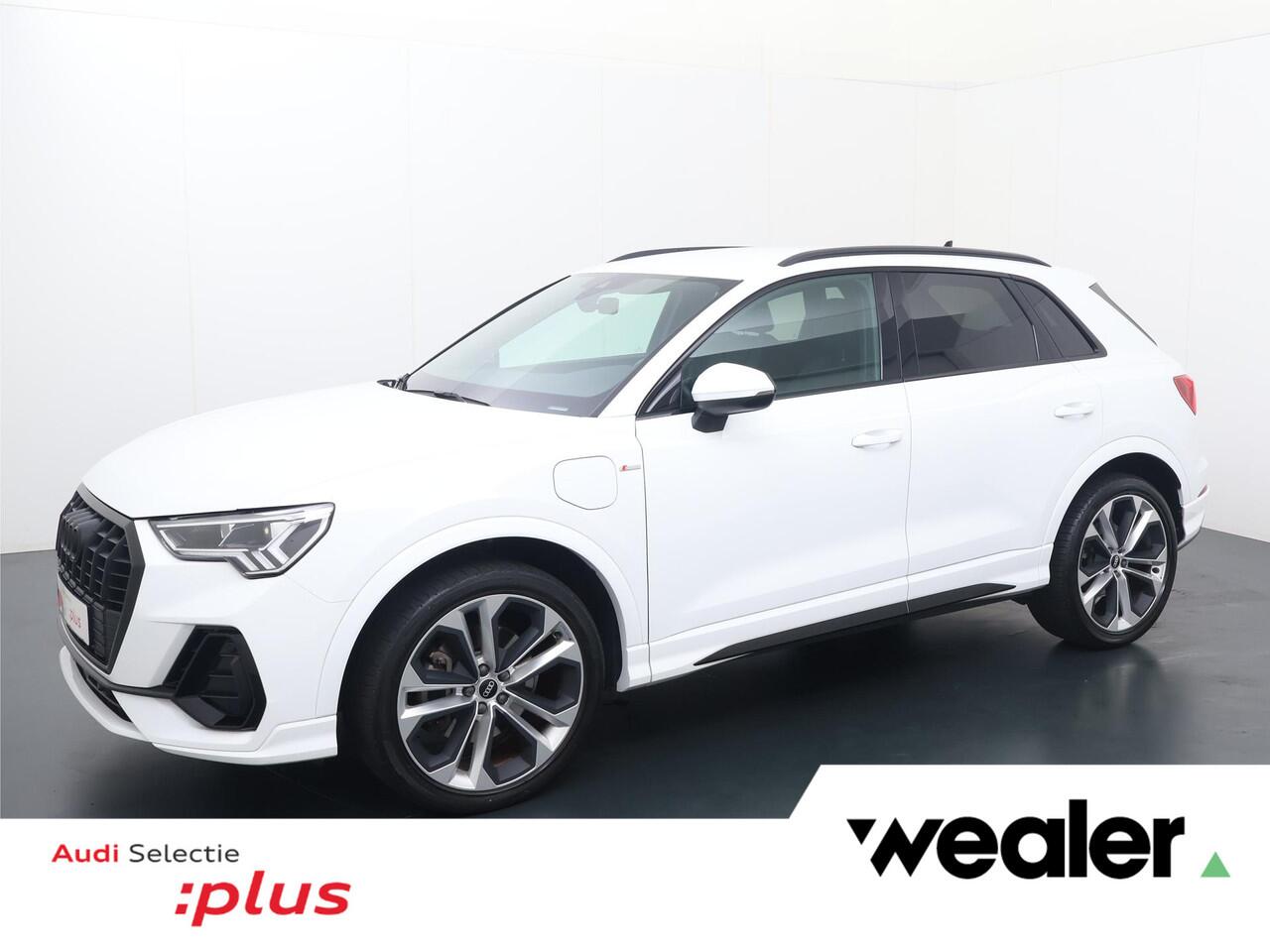 Audi Q3 45 TFSI e S edition | 245 PK | Soh 97% | Stoelverwarming | Trekhaak | Achteruitrij camera |