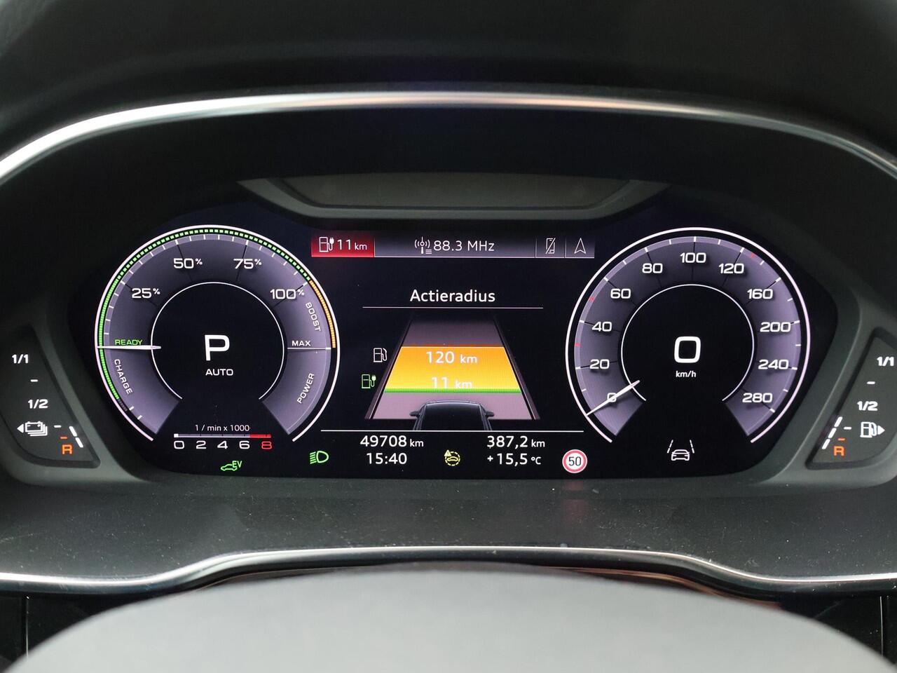 Audi Q3 45 TFSI e S edition | 245 PK | Soh 97% | Stoelverwarming | Trekhaak | Achteruitrij camera |