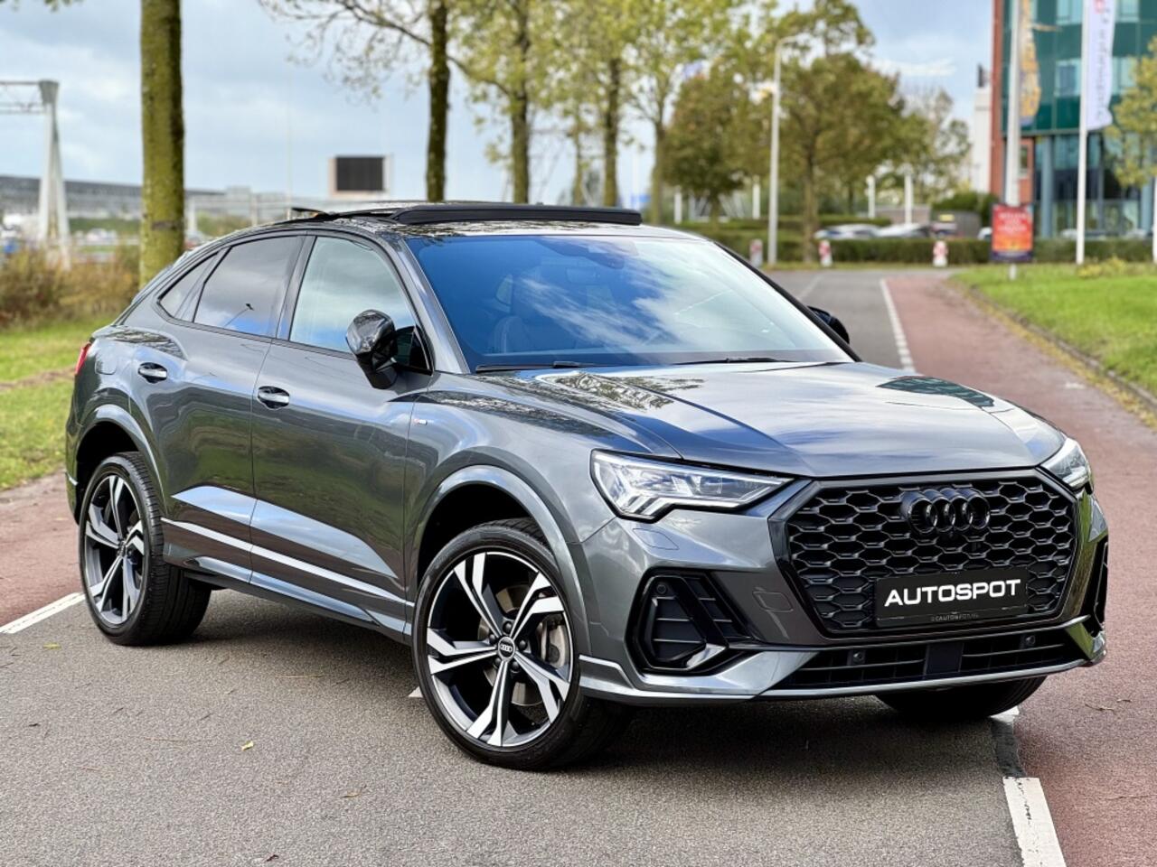 Audi Q3 45 TFSI e S-Line Pano B&O Trekhaak Sfeerv. 360 Camera