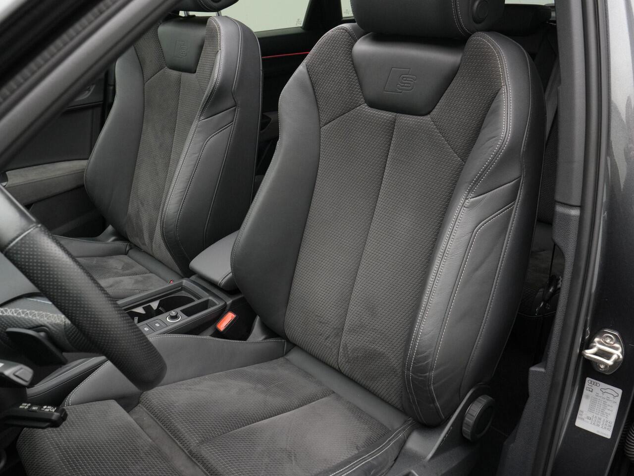 Audi Q3 45 TFSI e 245 pk S-tronic S edition / S-Line | Panoramadak | SONOS sound | Achteruitrijcamera | Sportstoelen | LED Koplampen | Adaptive Cruise | 20 inch