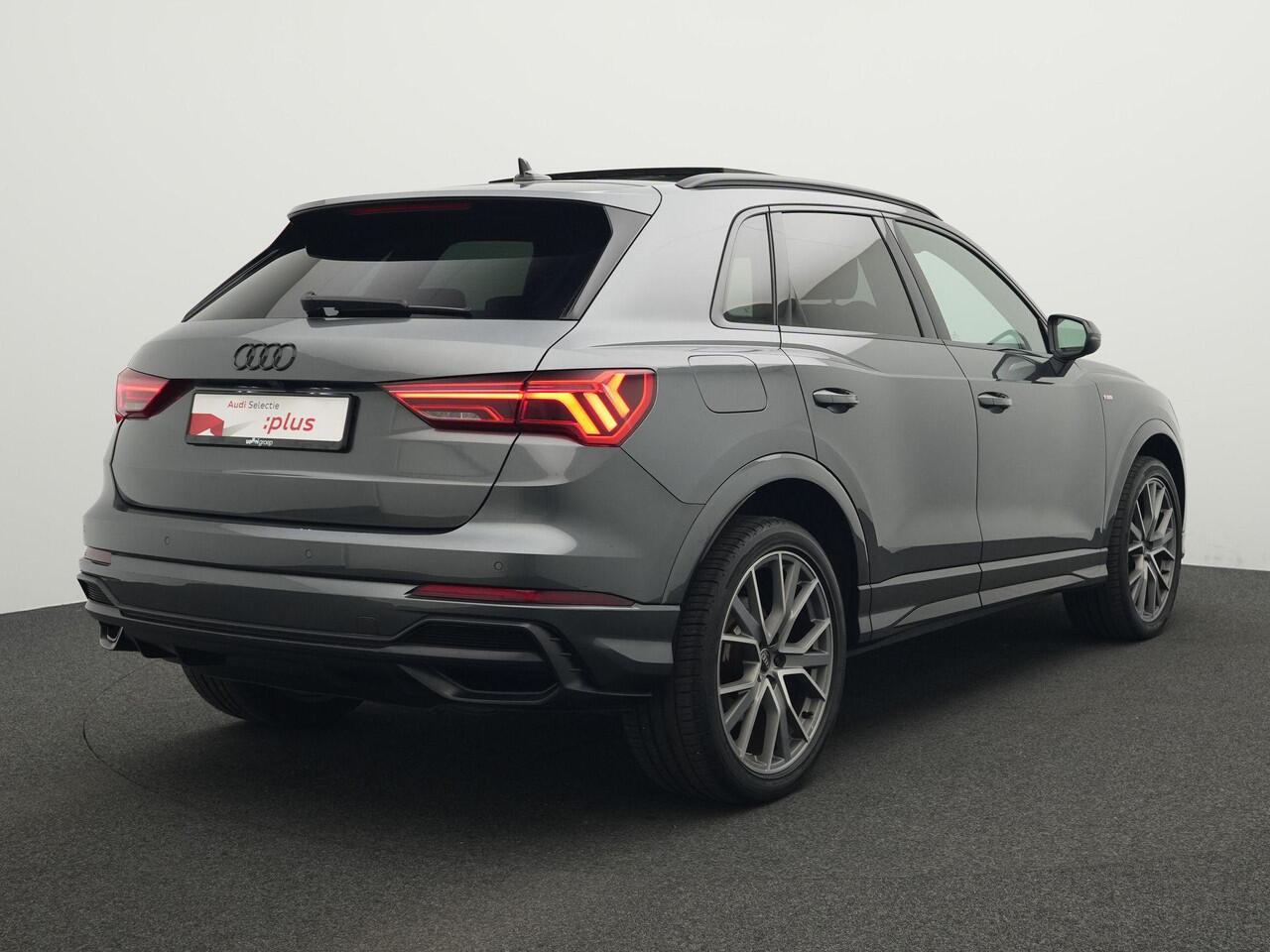 Audi Q3 45 TFSI e 245 pk S-tronic S edition / S-Line | Panoramadak | SONOS sound | Achteruitrijcamera | Sportstoelen | LED Koplampen | Adaptive Cruise | 20 inch