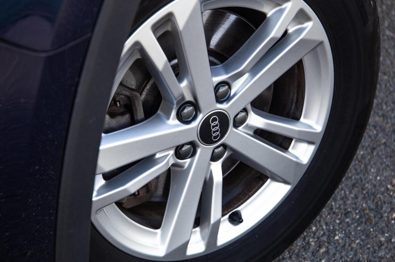 Audi Q3 45 TFSI e edition AUTOMAAT / PLUG IN HYBRID / STOELVERWARMING / LEER / VIRTUAL COCKPIT / CRUISE CONTROLE / DEALER ONDERHOUDEN