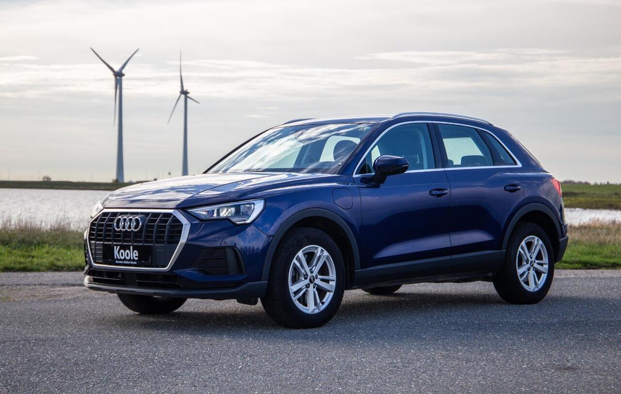 Audi Q3 45 TFSI e edition AUTOMAAT / PLUG IN HYBRID / STOELVERWARMING / LEER / VIRTUAL COCKPIT / CRUISE CONTROLE / DEALER ONDERHOUDEN