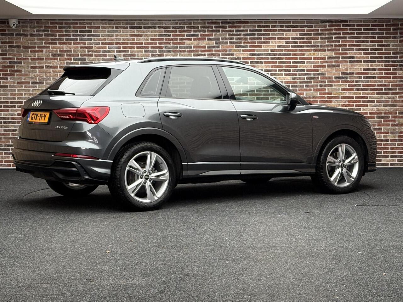 Audi Q3 35 TFSI S-Line Adaptive Cruise Control | Apple carplay & Android auto | Elektrische trekhaak