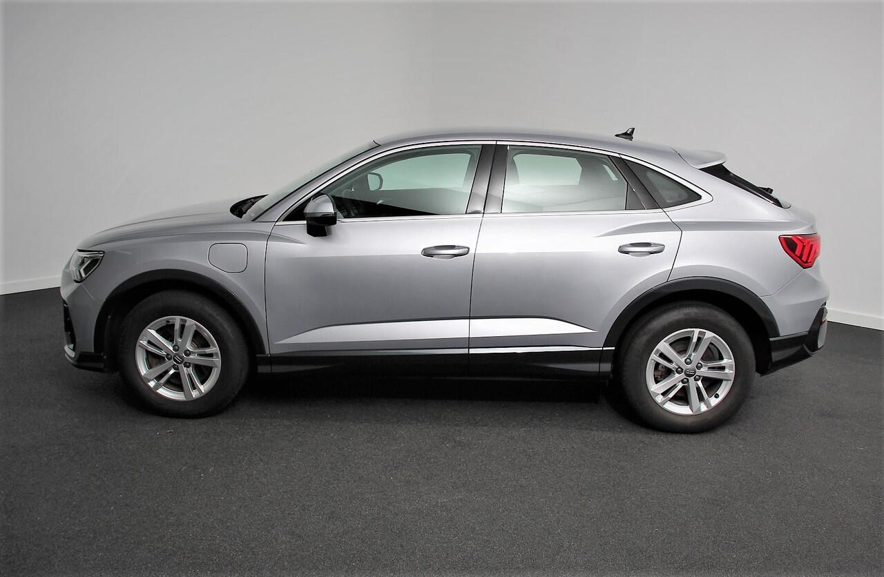 Audi Q3 Sportback 45 TFSI Attitude Plus PHEV 245 PK | Climatronic | Adaptive Cruise control | PDC V + A | Navigatie | Elektrische Kofferbak | Lichtmetalen Velgen