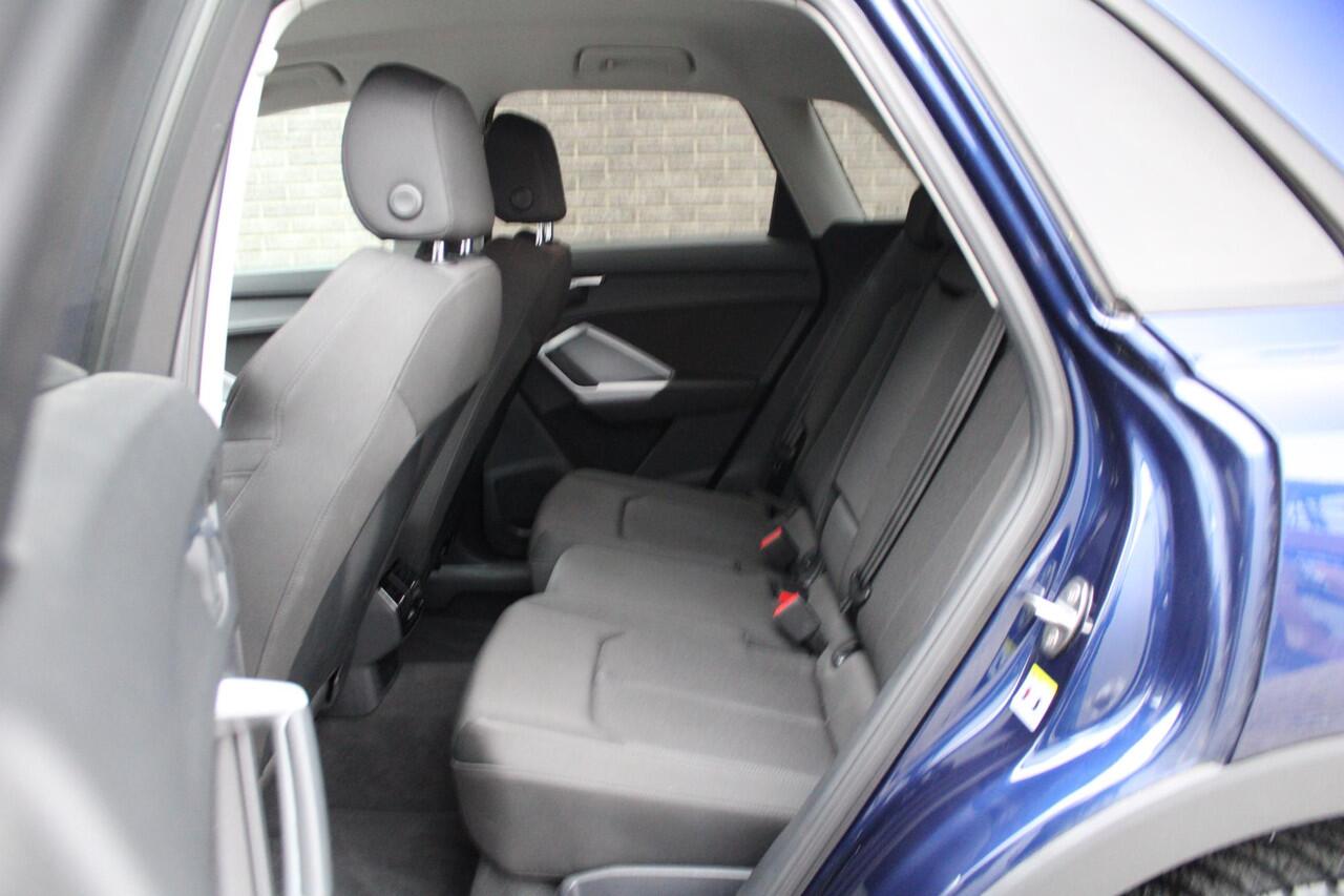 Audi Q3 45 TFSI e S-Edition Inclusief batterijcertificaat, PHEV Automaat, Digitaal Display, Keyless Entry/Start, Adaptive CruiseControl, Stoelverw., Navigatie