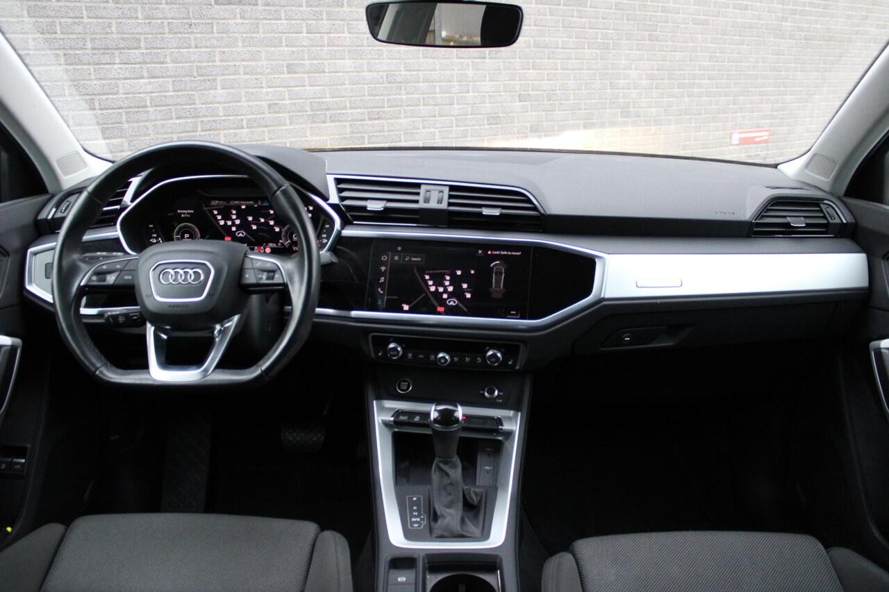 Audi Q3 45 TFSI e S-Edition Inclusief batterijcertificaat, PHEV Automaat, Digitaal Display, Keyless Entry/Start, Adaptive CruiseControl, Stoelverw., Navigatie