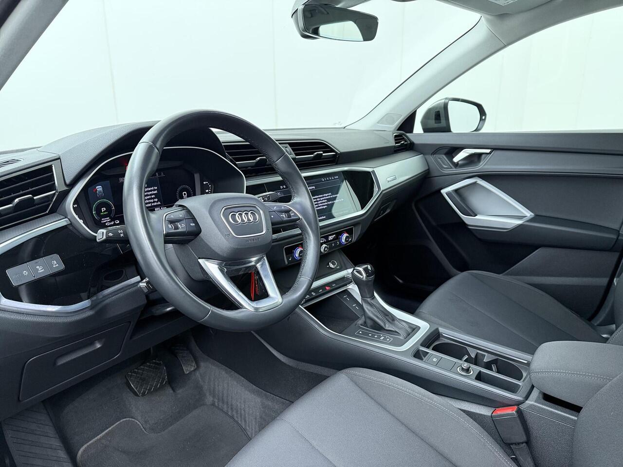 Audi Q3 45 TFSI e edition | 245 PK | SoH 93% | Adaptive cruise control | Navigatiesysteem | Full LED koplampen | Audi sound system | Climate control |