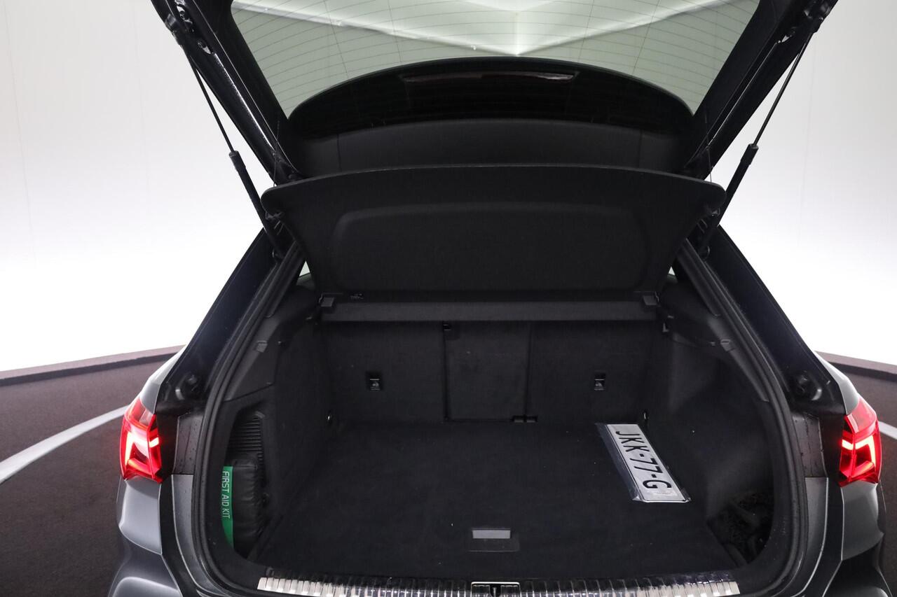 Audi Q3 45 TFSI e S edition