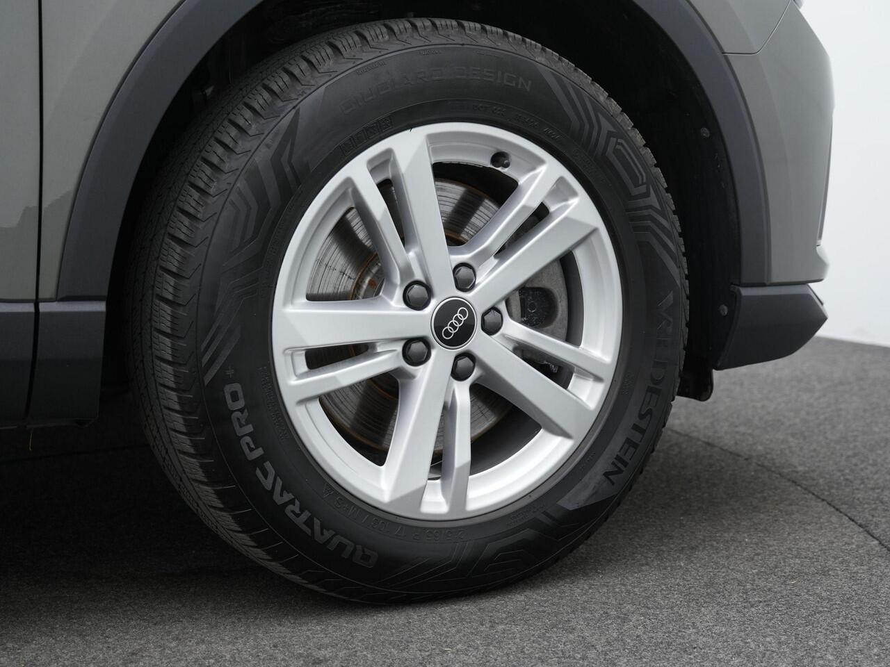 Audi Q3 45 TFSI e 245 pk S-tronic Advanced edition | Stoelverwarming | Adaptive Cruise | Navigatie | Parkeersensoren voor/achter