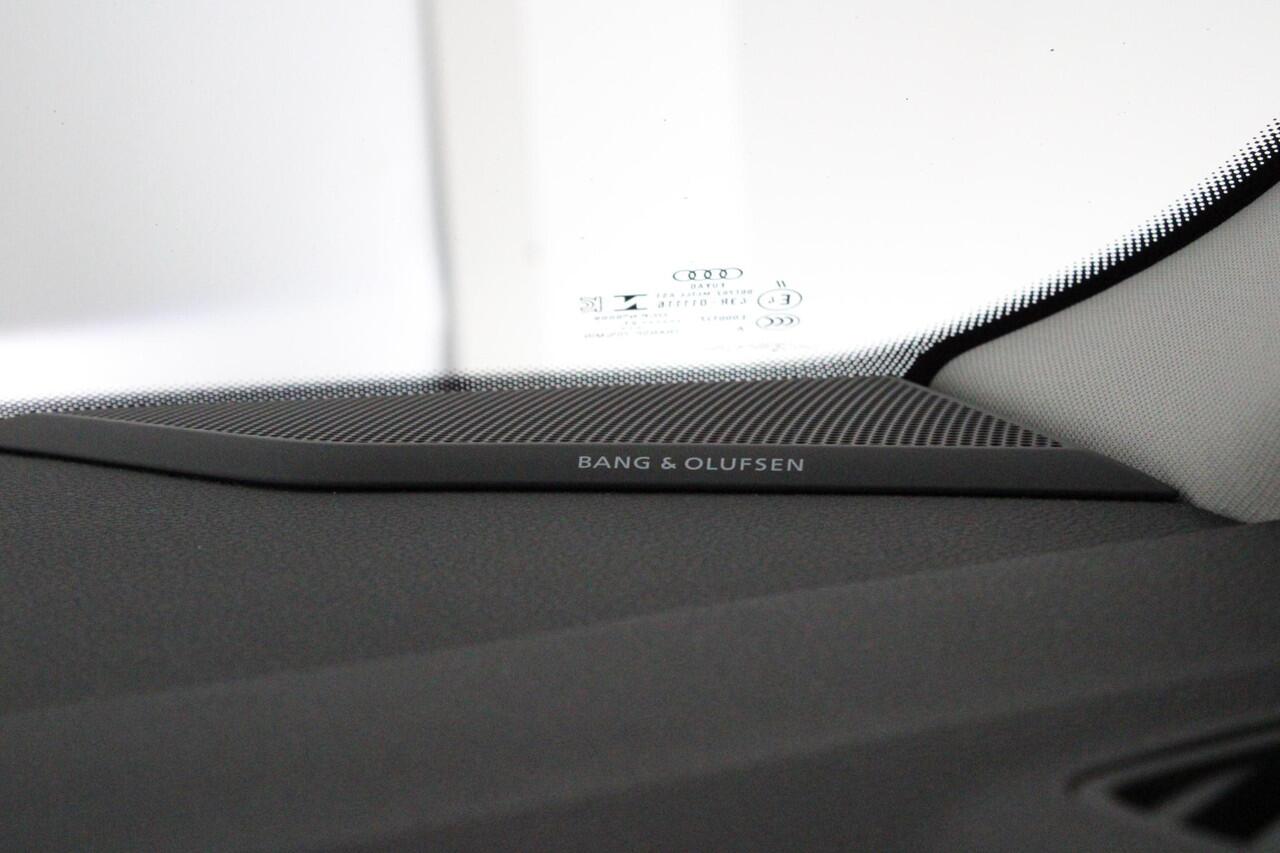 Audi Q3 45 TFSI e 245pk Business Edition B&O Keyless Camera Keyless Virtual Cockpit Navigatie