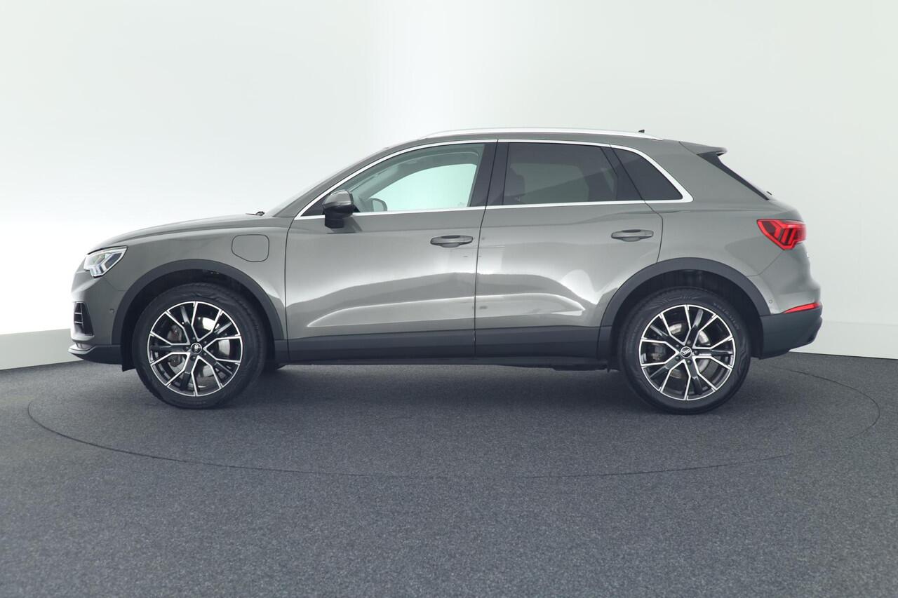 Audi Q3 45 TFSI e 245pk Business Edition B&O Keyless Camera Keyless Virtual Cockpit Navigatie