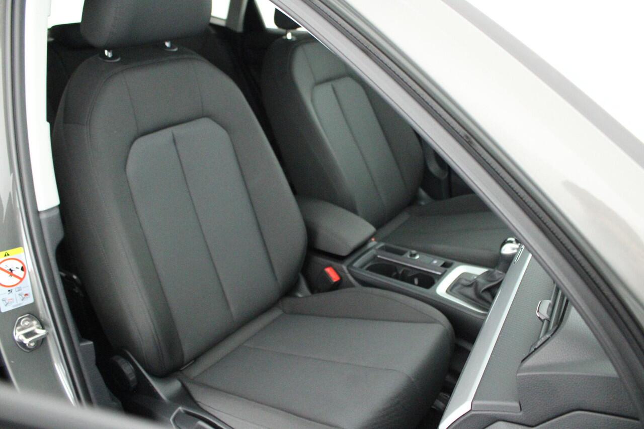 Audi Q3 Sportback 35 TFSI 150pk S-Tronic Pro Line S Trekhaak Stoelverwarming ACC Carplay Virtual Cockpit S-Line