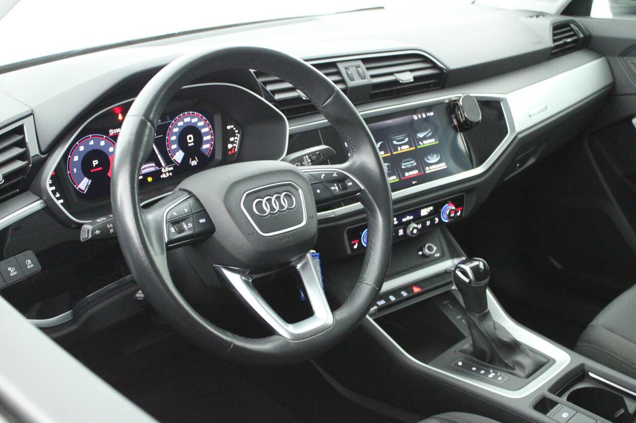 Audi Q3 Sportback 35 TFSI 150pk S-Tronic Pro Line S Trekhaak Stoelverwarming ACC Carplay Virtual Cockpit S-Line
