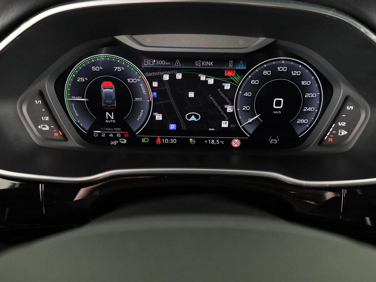 Audi Q3 45 TFSI e S edition 245pk | Panoramadak | Navgatie | Keyless Entry | Matrix Led |