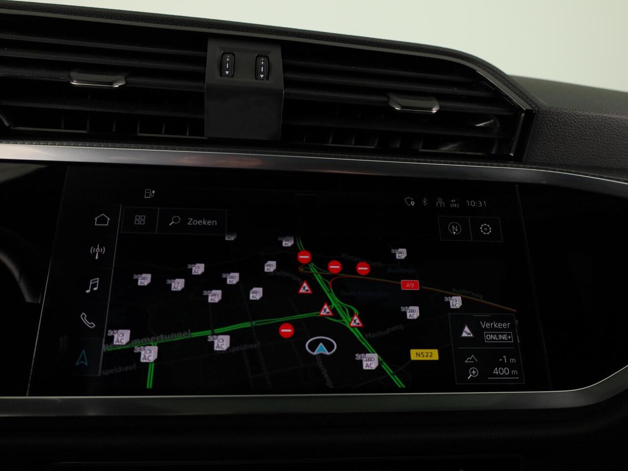 Audi Q3 45 TFSI e S edition 245pk | Panoramadak | Navgatie | Keyless Entry | Matrix Led |