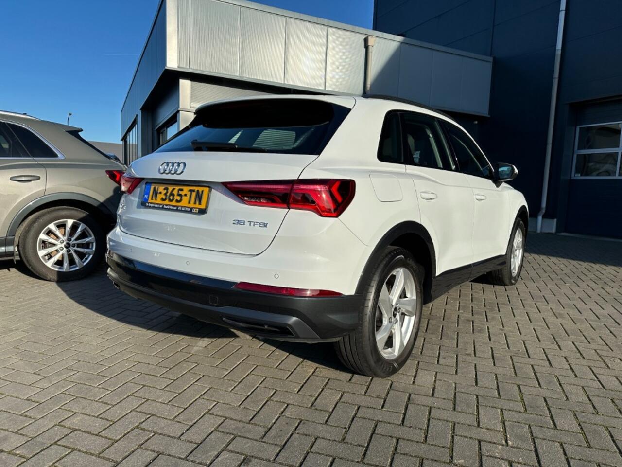 Audi Q3 35 TFSi Advanced Edition, NAP, 1e eigenaar! Dealer onderhouden,