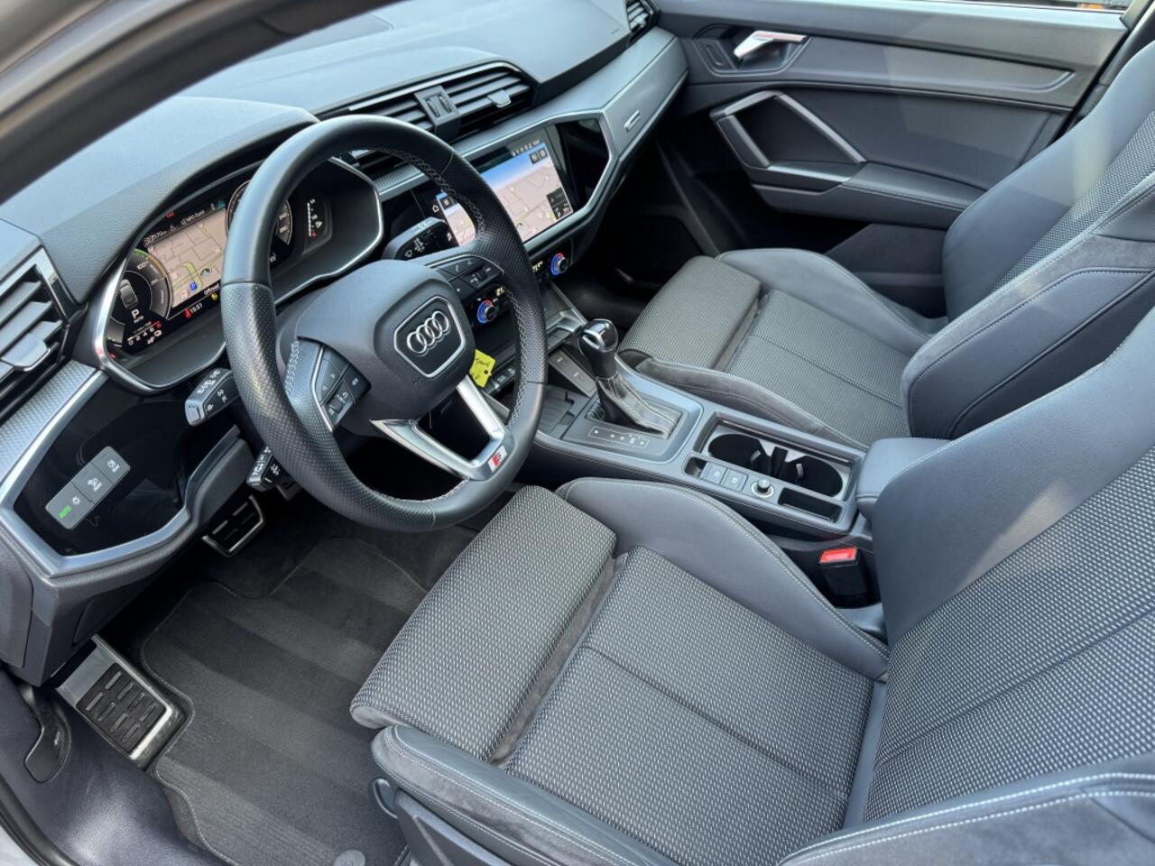 Audi Q3 45 TFSI e 245 Pk S-Line Nardo Pano Camera Trekhaak