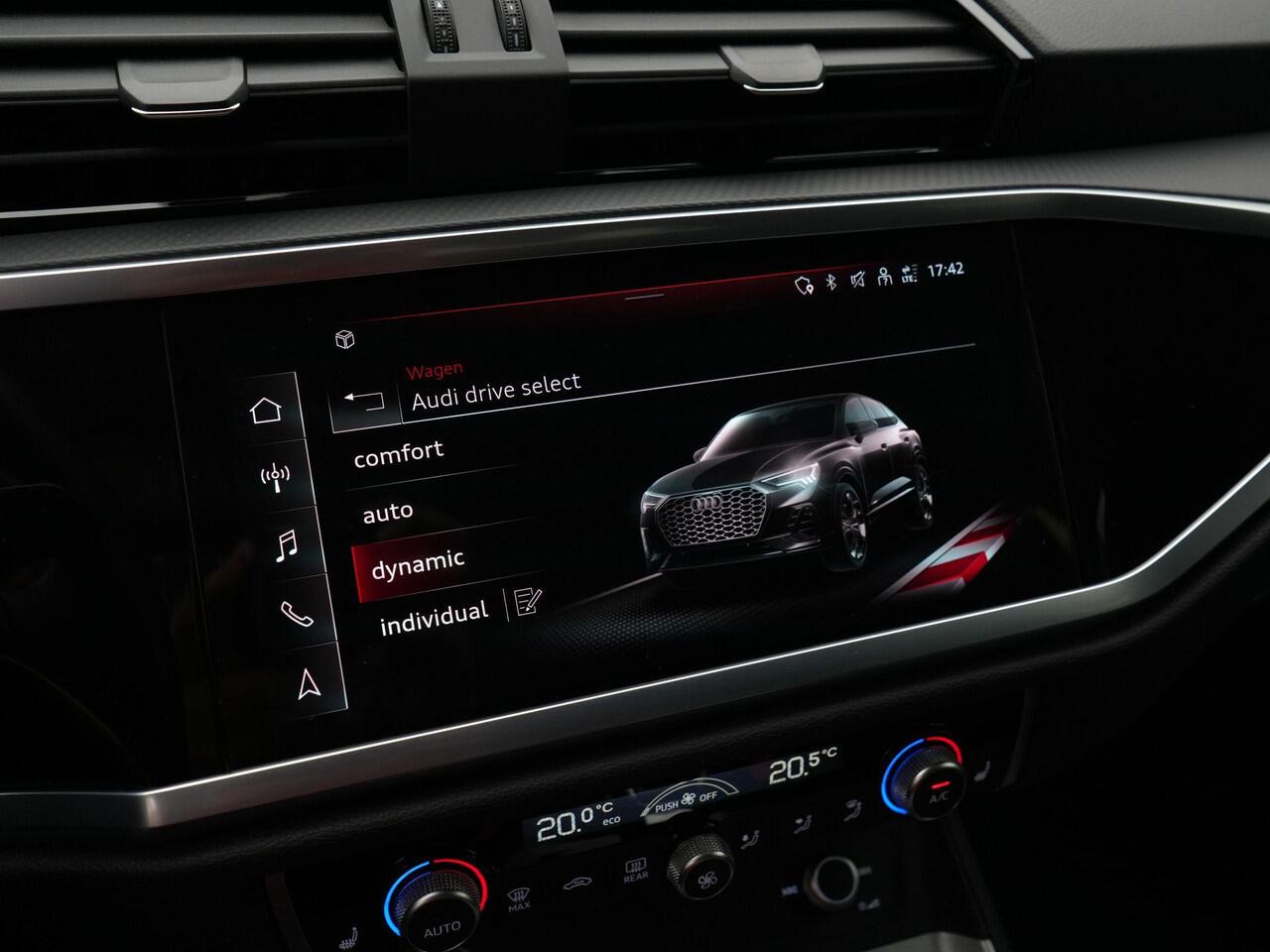 Audi Q3 Sportback 45 TFSI e 245 pk S-tronic | Matrix LED | Panoramadak | Optiekpakket zwart | Cruise control | Stoelverwarming | SONOS sound | 20 inch lichtmetalen velgen