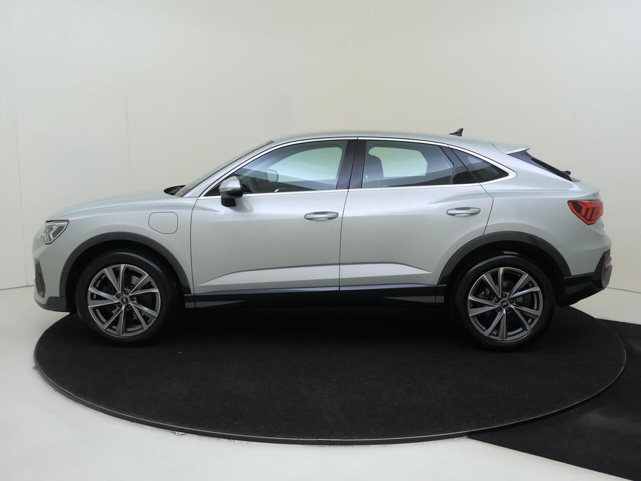 Audi Q3 Sportback 45 TFSI e edition | Adaptieve cruise control | Full LED verlichting | CarPlay | Stoelverwarming | Elektrische achterklep | Bluetooth |