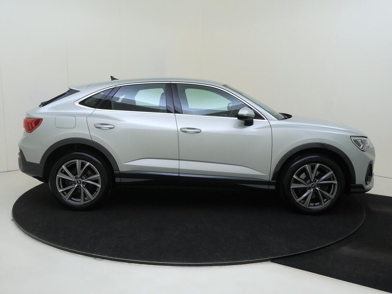 Audi Q3 Sportback 45 TFSI e edition | Adaptieve cruise control | Full LED verlichting | CarPlay | Stoelverwarming | Elektrische achterklep | Bluetooth |