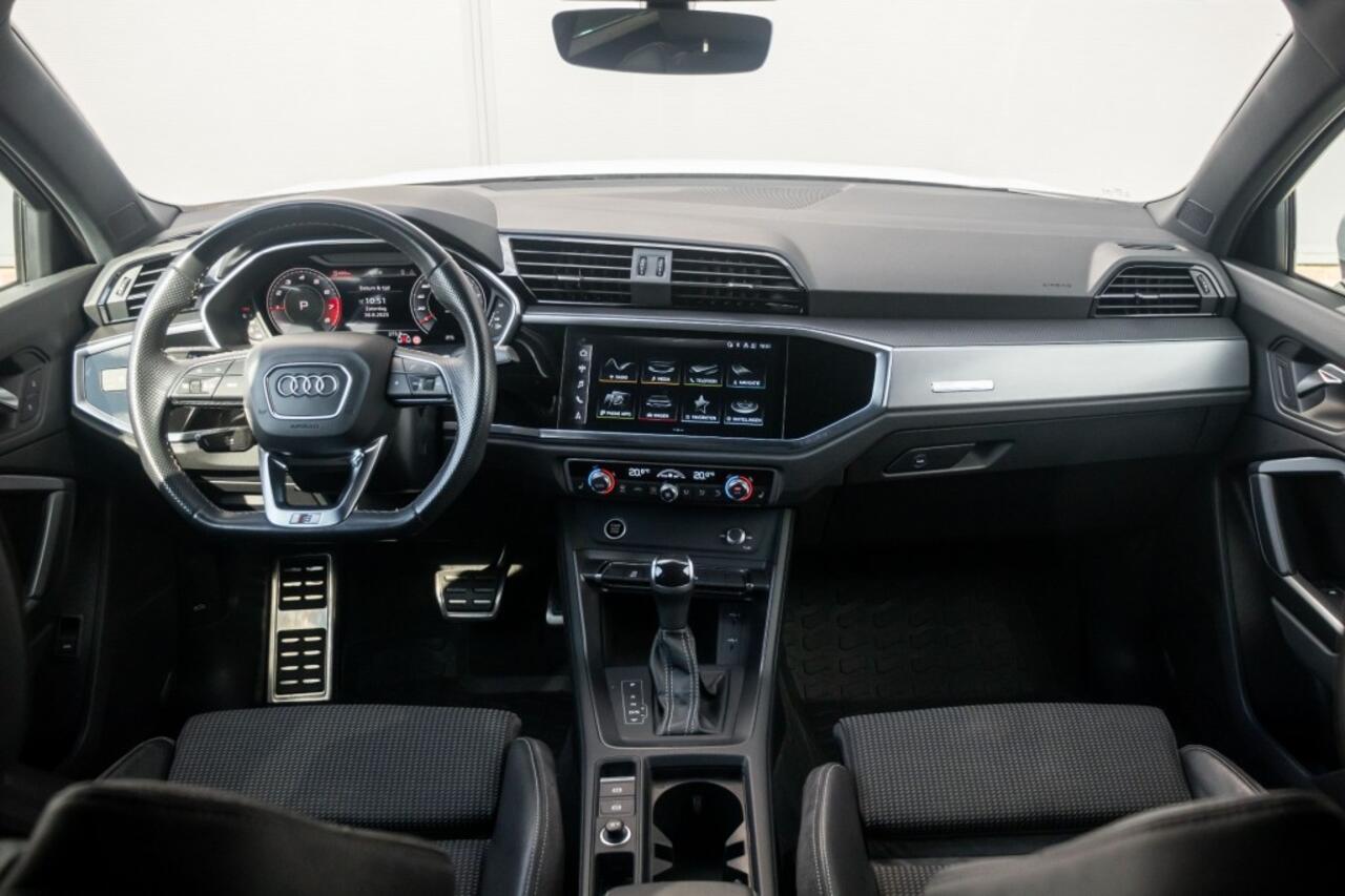 Audi Q3 35 TFSI, S-line, Black pakket