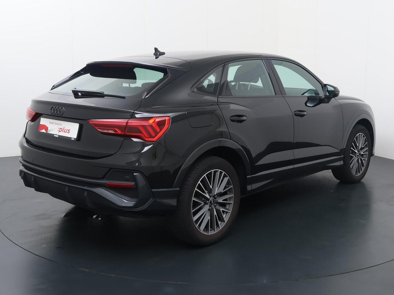 Audi Q3 Sportback 45 TFSI e Edition | 245 PK | SoH 86% | Voorstoelen verwarmd | Full LED verlichting | Apple Carplay/Android Auto | S line |