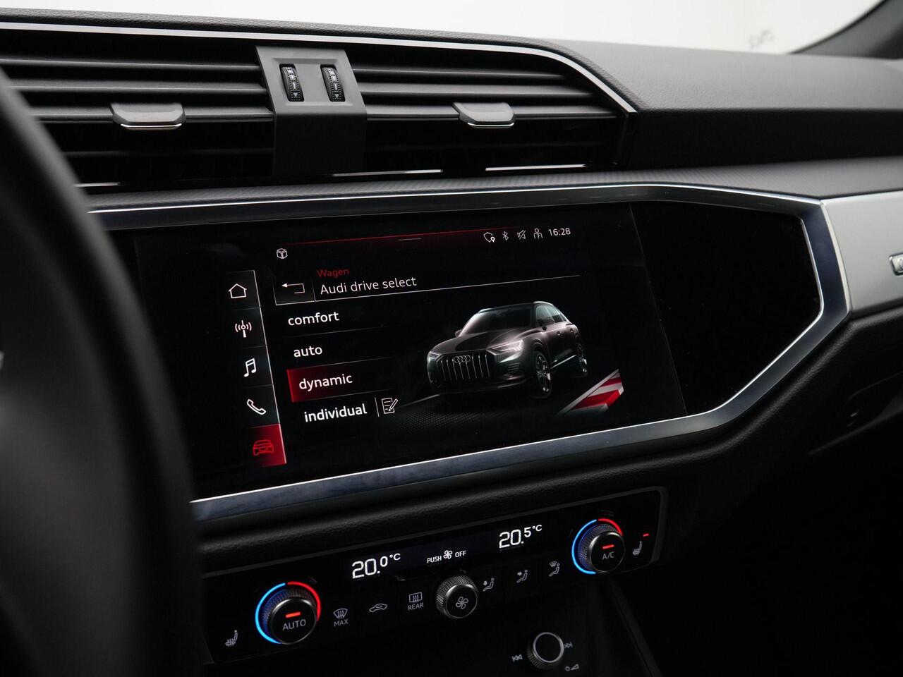 Audi Q3 45 TFSI e 245 pk S-tronic edition | Achteruitrijcamera | Stoelverwarming | Carplay | 18 inch