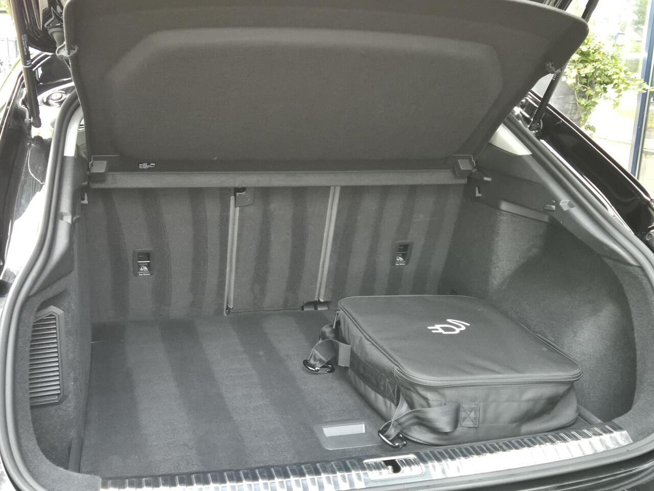 Audi Q3 Sportback 45 TFSI e Advanced Edition | Digitaal Dashboard | Sfeerverlichting | Navigatie | Cruise Control | Licht metalen velgen