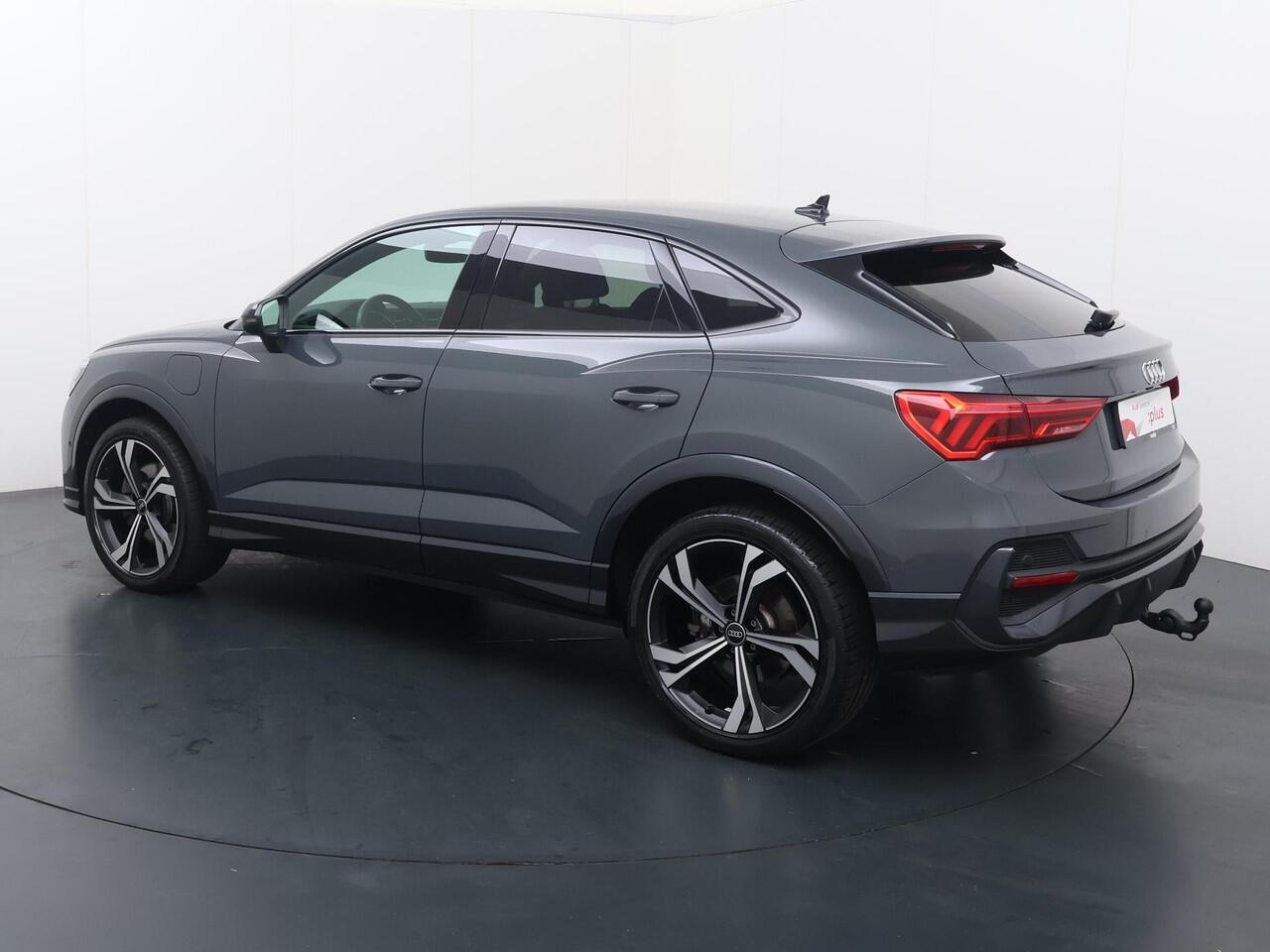 Audi Q3 Sportback 45 TFSI e Advanced Edition | 245 PK | SoH 89% | Trekhaak | Adaptive cruise control | 360 graden camera's | S line interieur | 20" LM velgen |