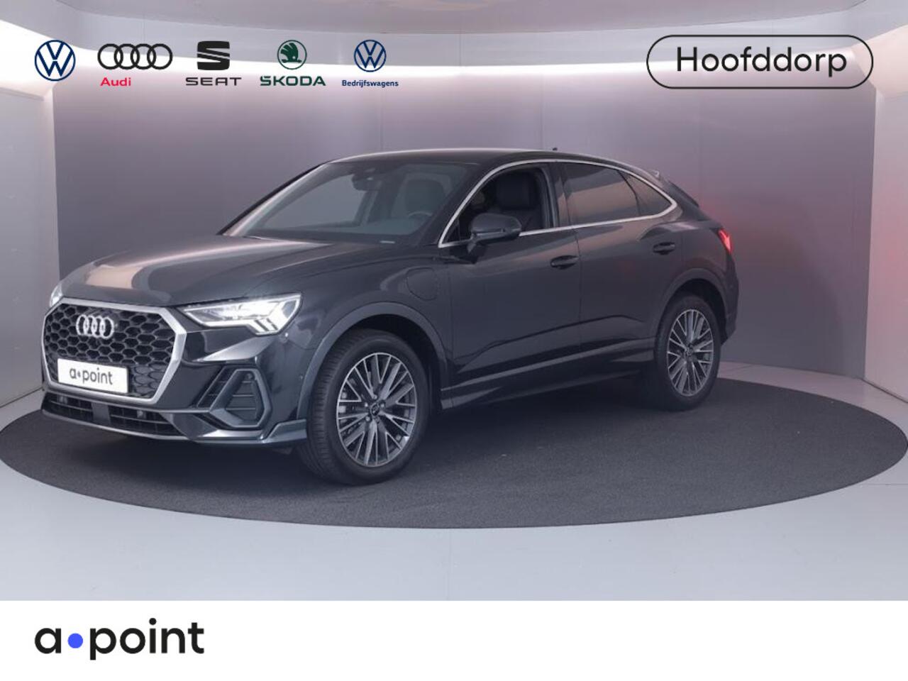 Audi Q3 Sportback 45 TFSI e Edition 245 pk S-tronic | Navigatie | Parkeersensoren (Park assist) | Achteruitrijcamera | Stoelverwarming | Adaptieve cruise control | Lederen bekleding |