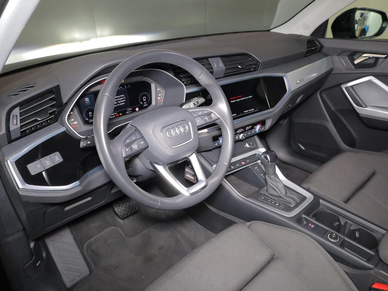 Audi Q3 45 TFSI e Business Edition 245 pk S-tronic| Navigatie | Parkeersensoren | Achteruitrijcamera | Stoelverwarming | Apple Carplay/Android Auto |