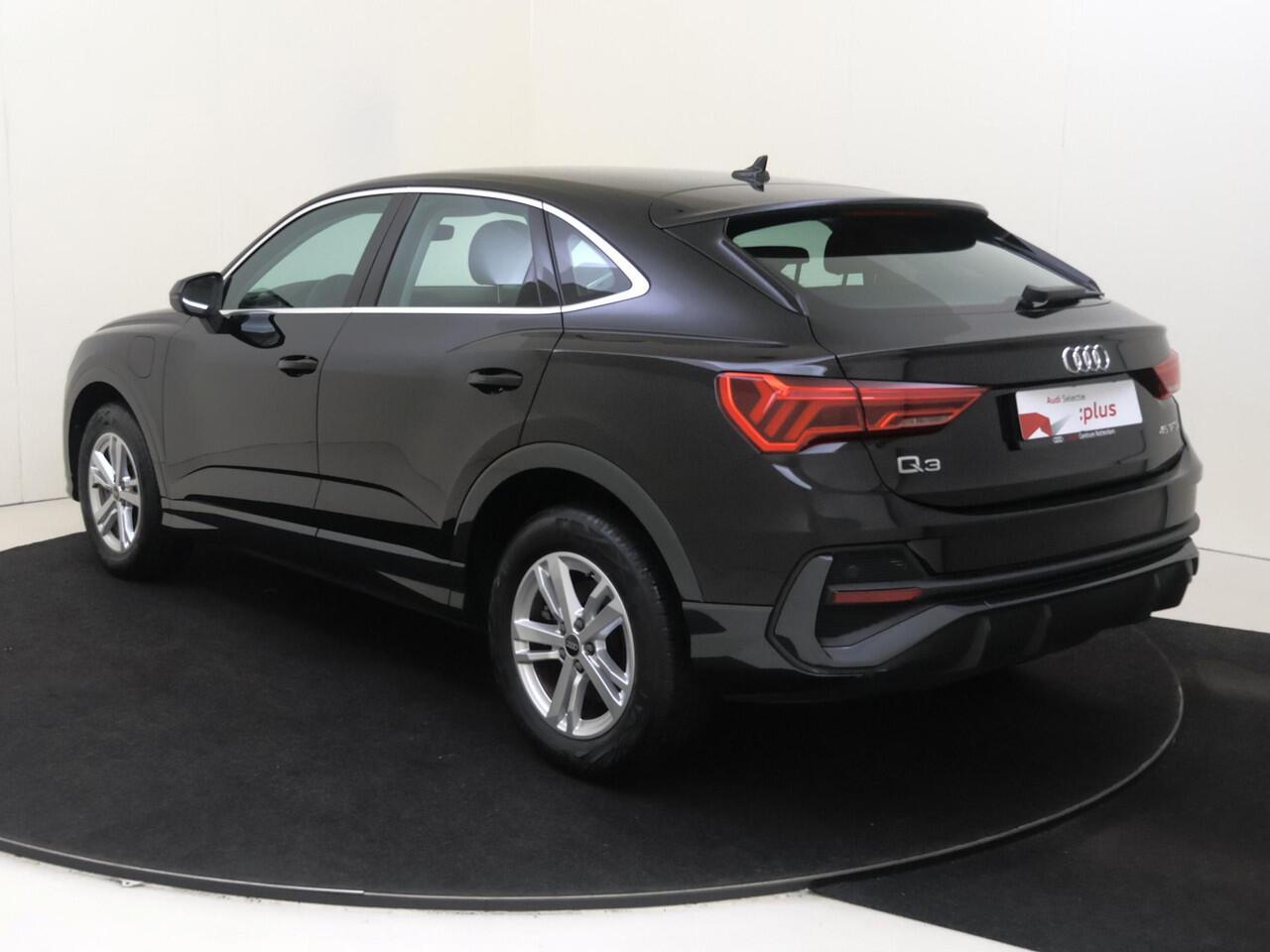 Audi Q3 Sportback 45 TFSI e Business Edition | CarPlay | Adaptieve cruise control | Elektrische achterklep | Stoelverwarming | Digital cockpit | Full LED verlichting | Grootlichtassistent |