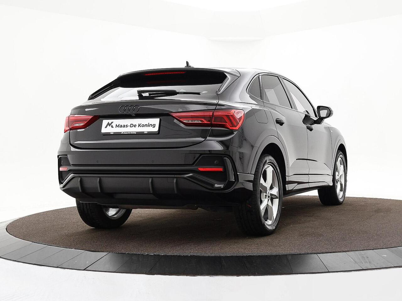 Audi Q3 Sportback 45 TFSIe 245pk S-Tronic S Edition · Camera · Side Assist · Adaptive Cruise Control · Zwart Optiek · Keyless · Stoelverwarming · Elek. Achterklep · 19"Velgen · Apple/Android Car Play