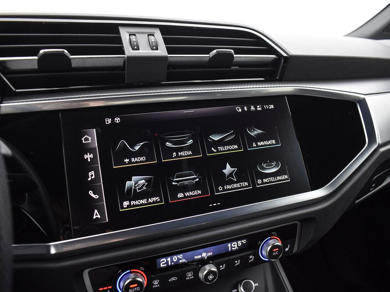 Audi Q3 Sportback 45 TFSIe 245pk S-Tronic S Edition · Camera · Side Assist · Adaptive Cruise Control · Zwart Optiek · Keyless · Stoelverwarming · Elek. Achterklep · 19"Velgen · Apple/Android Car Play