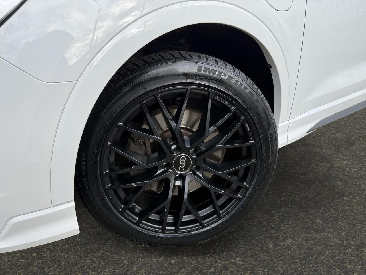 Audi Q3 45 TFSI e S tronic S-line, Stoelverw., 19 inch.