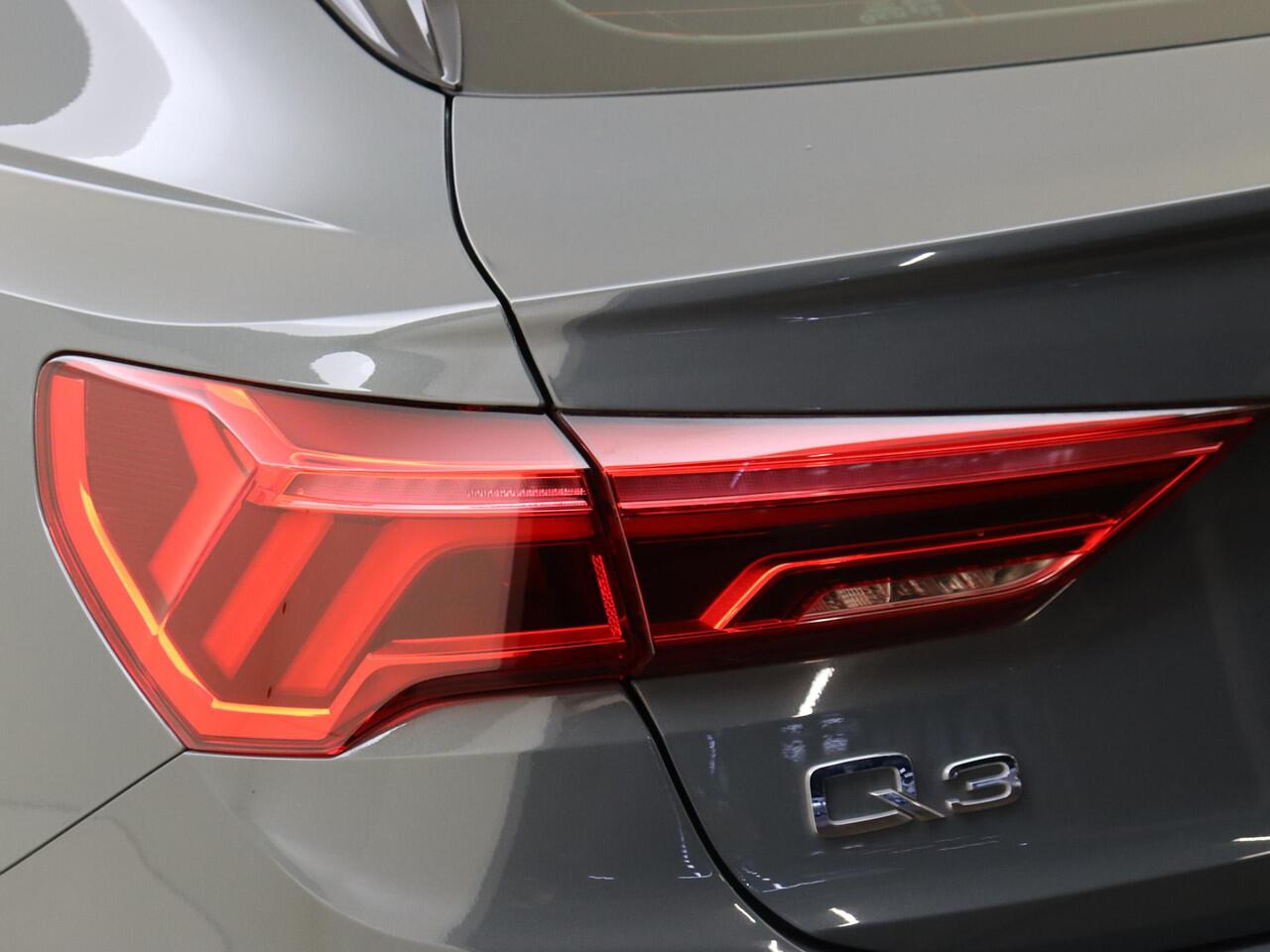 Audi Q3 Sportback 45 TFSI e Advanced Edition | Parkeersensoren achter | Adaptieve cruise control | Stoelverwarming | Audi virtual cockpit | CarPlay | Electronic climate control |