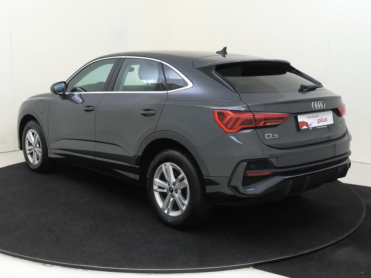 Audi Q3 Sportback 45 TFSI e Advanced Edition | Parkeersensoren achter | Adaptieve cruise control | Stoelverwarming | Audi virtual cockpit | CarPlay | Electronic climate control |