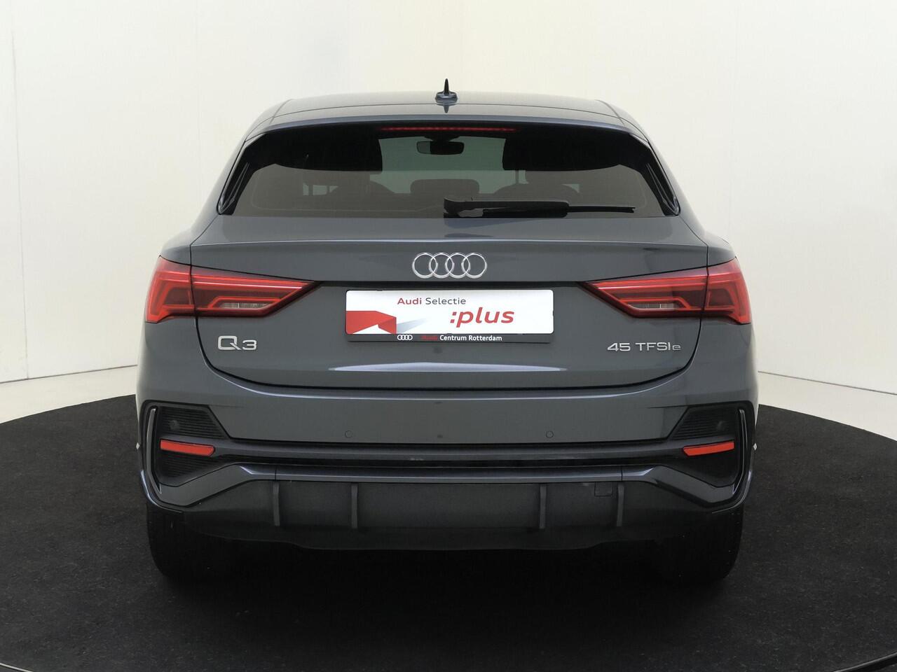Audi Q3 Sportback 45 TFSI e Advanced Edition | Parkeersensoren achter | Adaptieve cruise control | Stoelverwarming | Audi virtual cockpit | CarPlay | Electronic climate control |