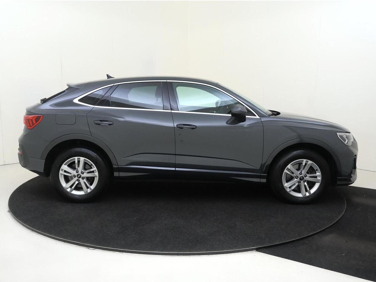 Audi Q3 Sportback 45 TFSI e Advanced Edition | Parkeersensoren achter | Adaptieve cruise control | Stoelverwarming | Audi virtual cockpit | CarPlay | Electronic climate control |