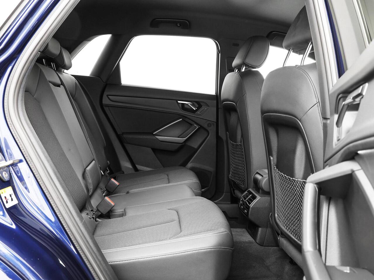 Audi Q3 35 TFSI 150pk S-tronic S edition · Camera · Apple/Android Car Play · P-Sensoren · Keyless · Stoelverwarming · 19'' Inch · Garantie t/m 07-09-2027 of 100.000km